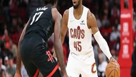 乒超总决赛：孙颖莎VS王曼昱巅峰争霸